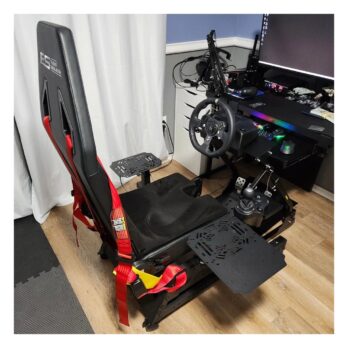 Next Level Racing Flight Simulator – בחדר משחקים עם מסך