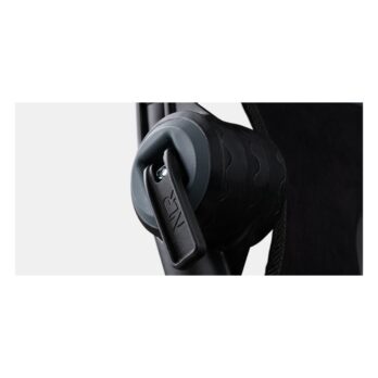 Next Level Racing F-GT Lite Carbon Grey Cockpit – פרט מקרוב