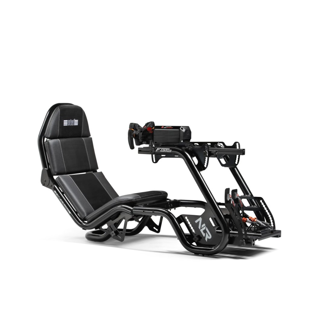 Next Level Racing F-GT Pro Cockpit – עם הגה ודוושות – מבט מזווית