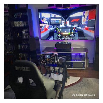 Next Level Racing GTtrack Cockpit – בחדר משחקים עם מסכים